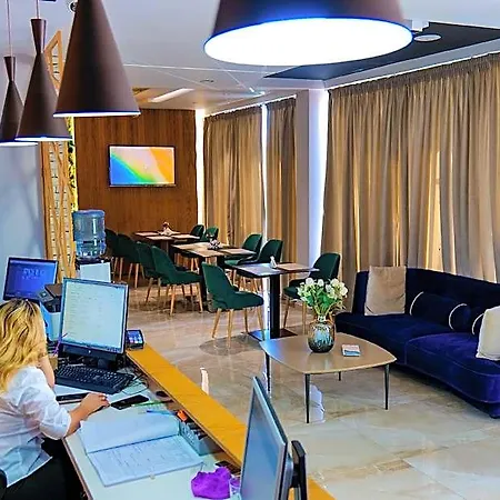 Lord Tirana Ξενοδοχείο