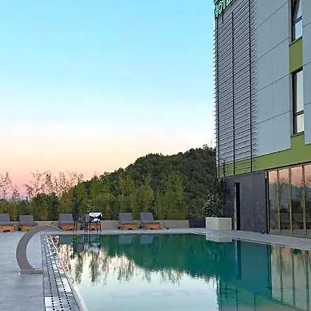 Lord Tirana Hotel 4*