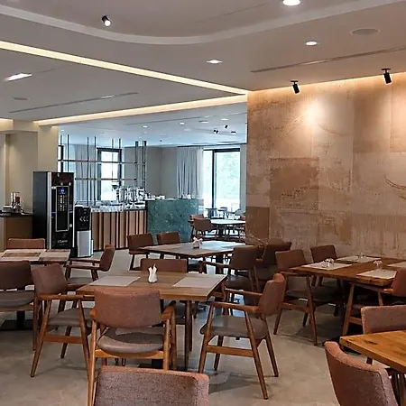 Hotel Lord Tirana