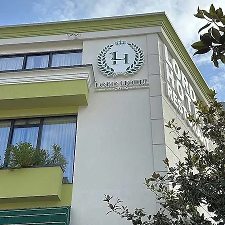 Lord Tirana Hotel 4*
