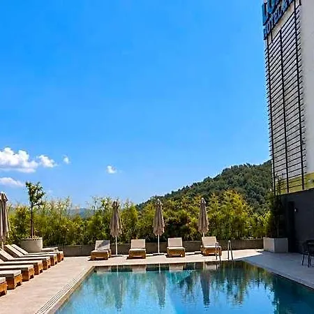 Hotel Lord Tirana Babrru
