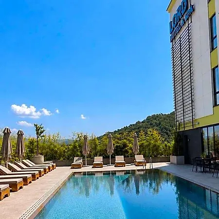 Hotel Lord Tirana 4*