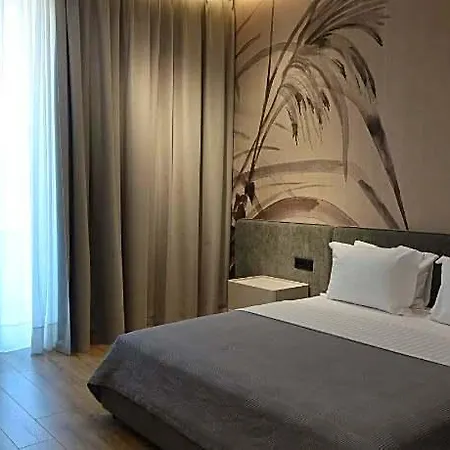 Lord Tirana 4*