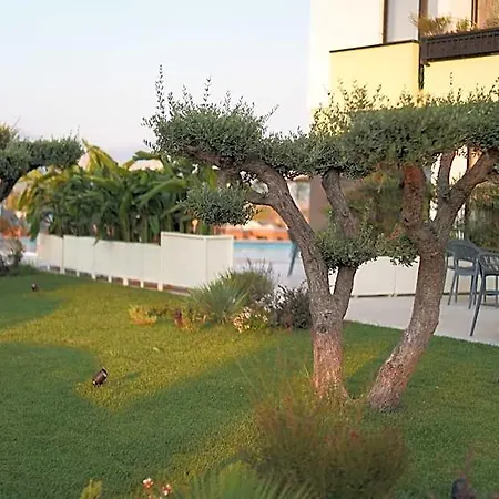 Hotel Lord Tirana 4*