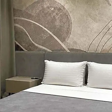 Lord Tirana 4*